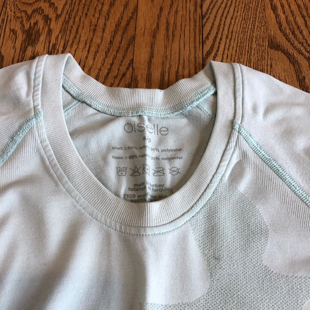 Oiselle Flyte Shirt Long Sleeve Light Blue - Picture 3 of 6